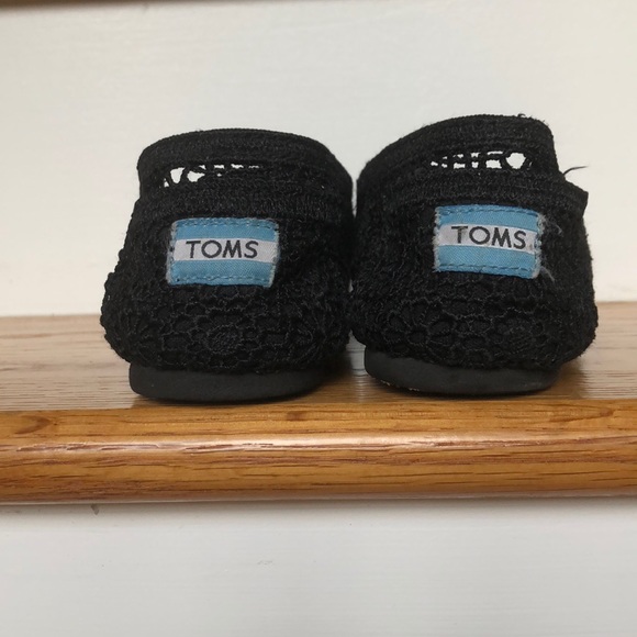 Toms Croquet Slip On Shoes - Picture 1 of 4